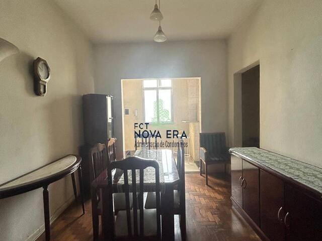 #652 - Apartamento para Locação em Santos - SP